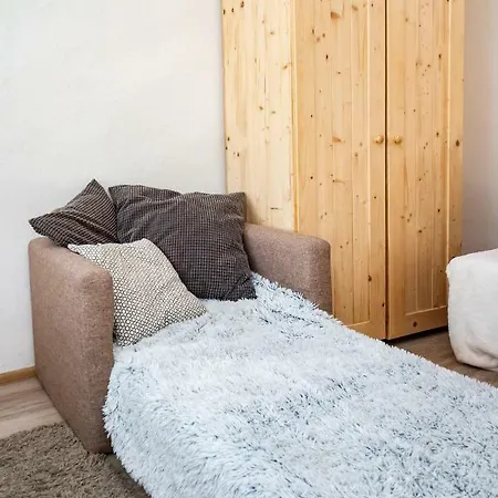 Utulny Apartman S Peknym Vyhladom Na Hory شقة